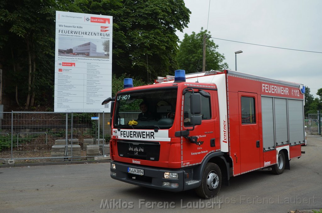 Erster Spatenstich Neues Feuerwehrzentrum Koeln Kalk Gummersbacherstr P197.JPG - Miklos Laubert